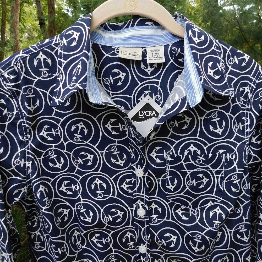 L.L. Bean Nautical Anchor Print Buttondown Top NWT - Picture 2 of 3